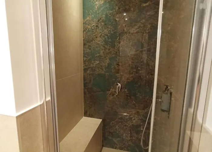 Trevi Monti House 4* Рим