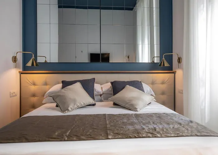 Гостевой дом Trevi Monti House 4*