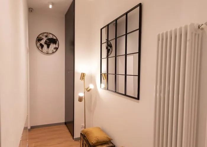 Trevi Monti House 4* Рим
