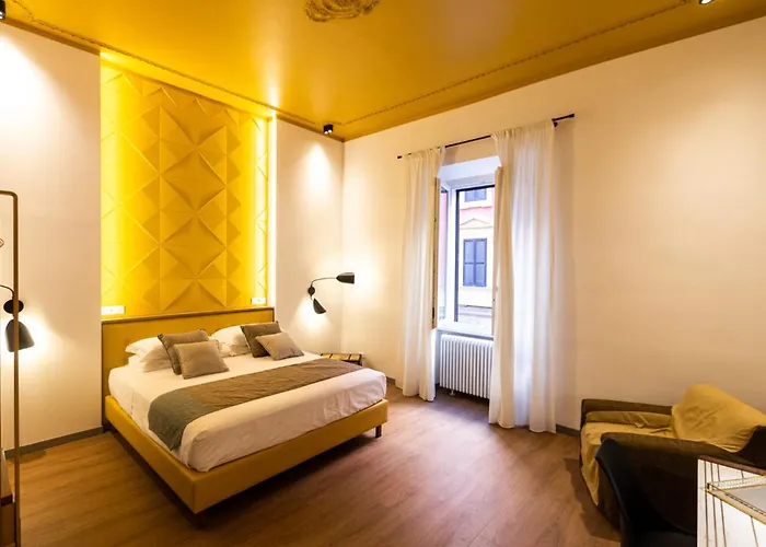 Trevi Monti House Гостевой дом Рим