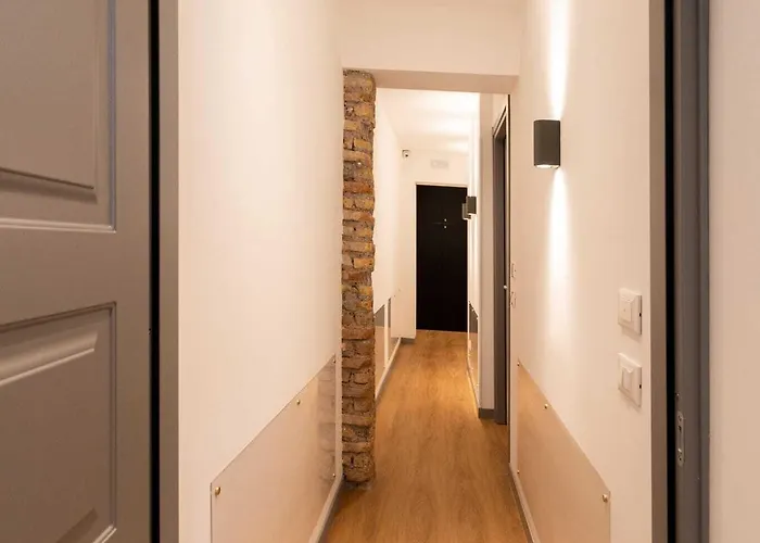 Гостевой дом Trevi Monti House 4*